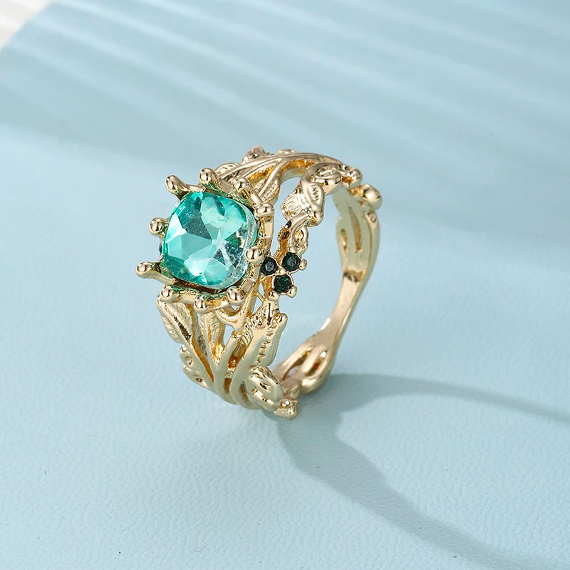 Ring Totem Ring Creative Vintage Alloy Inlaid Green Zircon Ring