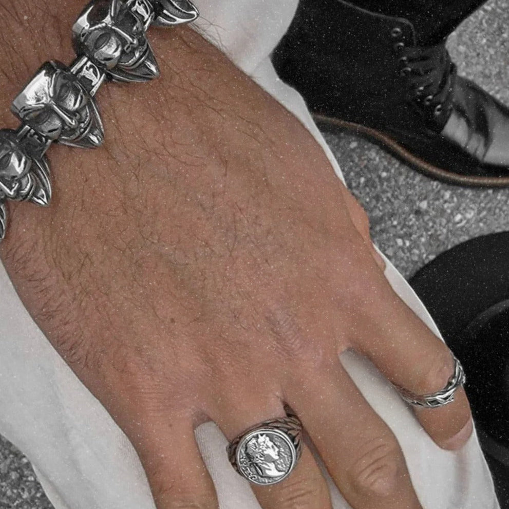The Caesar Signet